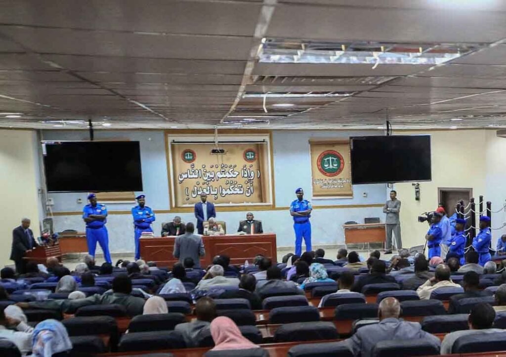 تفاصيل جلسة محاكمة متهمي انقلاب 89 .. انسحاب الدفاع ومرافعة النائب العام تفاصيل جلسة محاكمة متهمي انقلاب 89 .. انسحاب الدفاع ومرافعة النائب العام