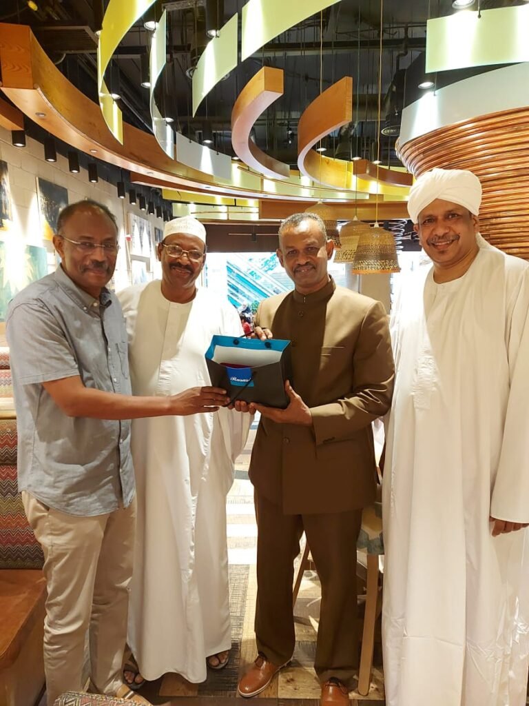 المستشار محجوب ابراهيم وجه مشرق بالسفارة السودانية بمسقط المستشار محجوب ابراهيم وجه مشرق بالسفارة السودانية بمسقط