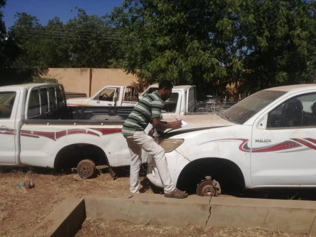 لجنة إزالة التمكين : ضبطنا 19 عربة في منزل بمدني لجنة إزالة التمكين : ضبطنا 19 عربة في منزل بمدني