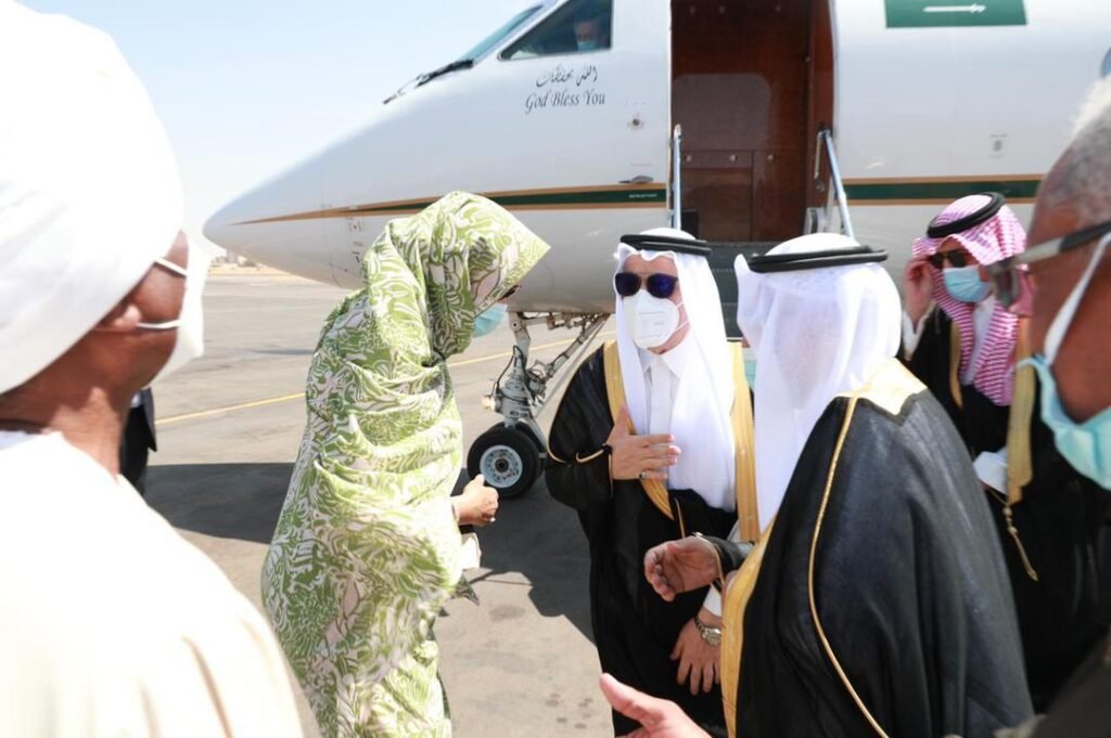 وزير الدولة للشؤون الأفريقية بالخارجية السعودية يصل السودان وزير الدولة للشؤون الأفريقية بالخارجية السعودية يصل السودان