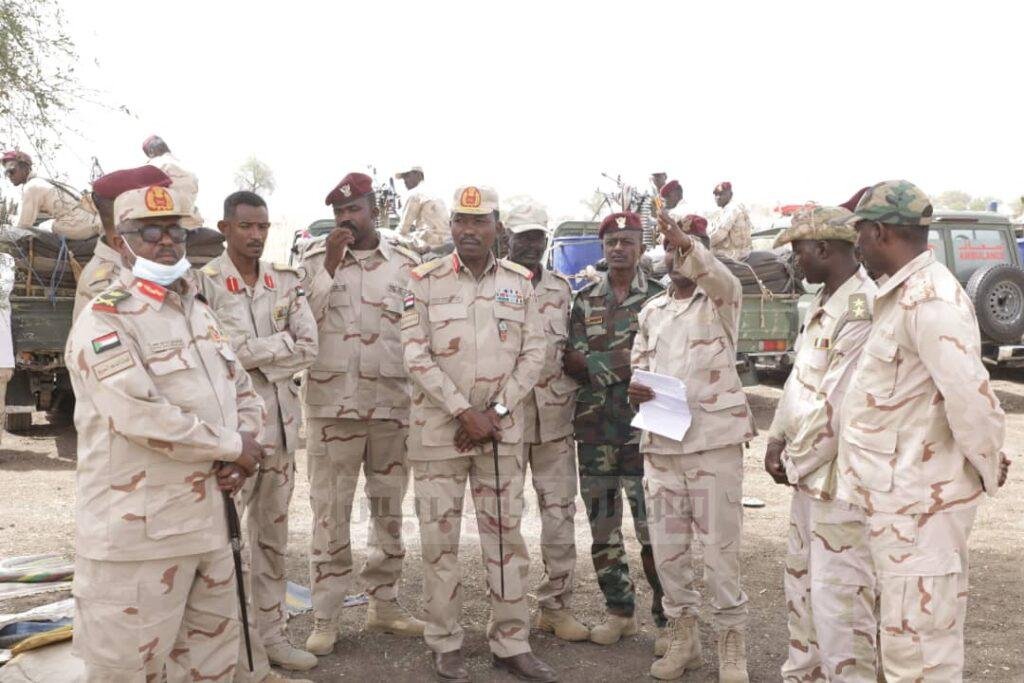 قادة الدعم السريع يزورون القوات في الفشقة قادة الدعم السريع يزورون القوات في الفشقة