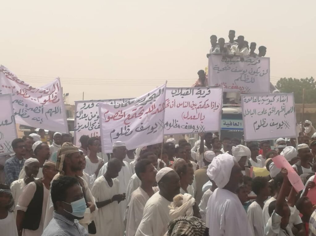 أهالي البجراوية يهددون باغلاق شارع التحدي أهالي البجراوية يهددون باغلاق شارع التحدي