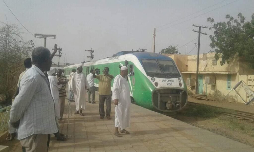 قطار شرق السودان يبدأ رحلاته من عطبرة لبورتسودان قطار شرق السودان يبدأ رحلاته من عطبرة لبورتسودان