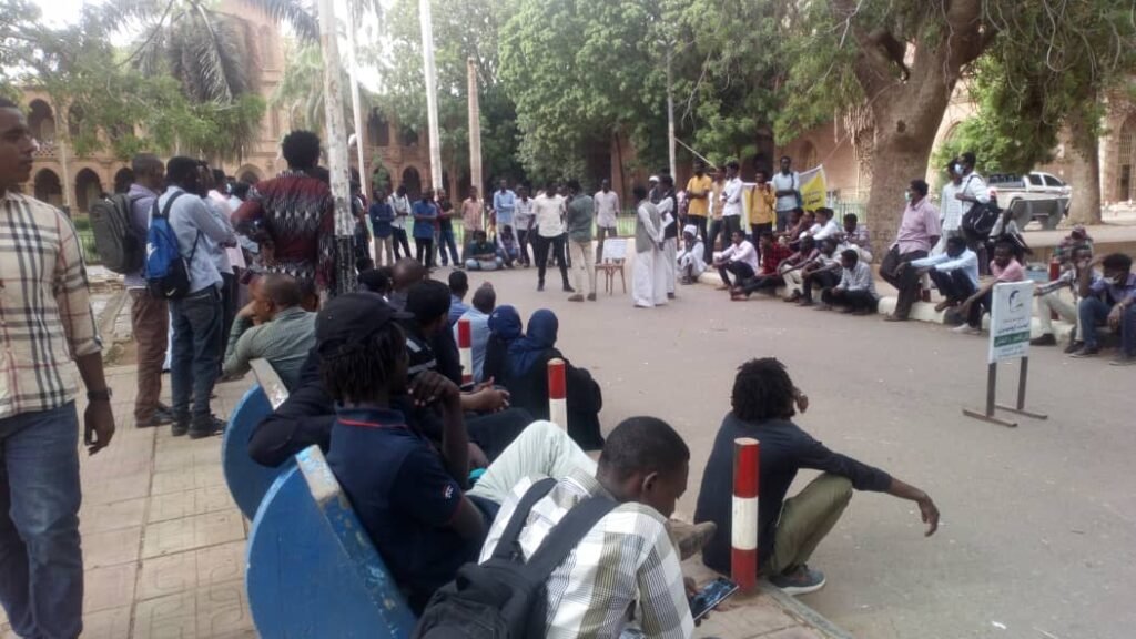 تفاصيل منبر المجلس الأعلى لنظارات البجا والعموديات المستقلة بجامعة الخرطوم تفاصيل منبر المجلس الأعلى لنظارات البجا والعموديات المستقلة بجامعة الخرطوم