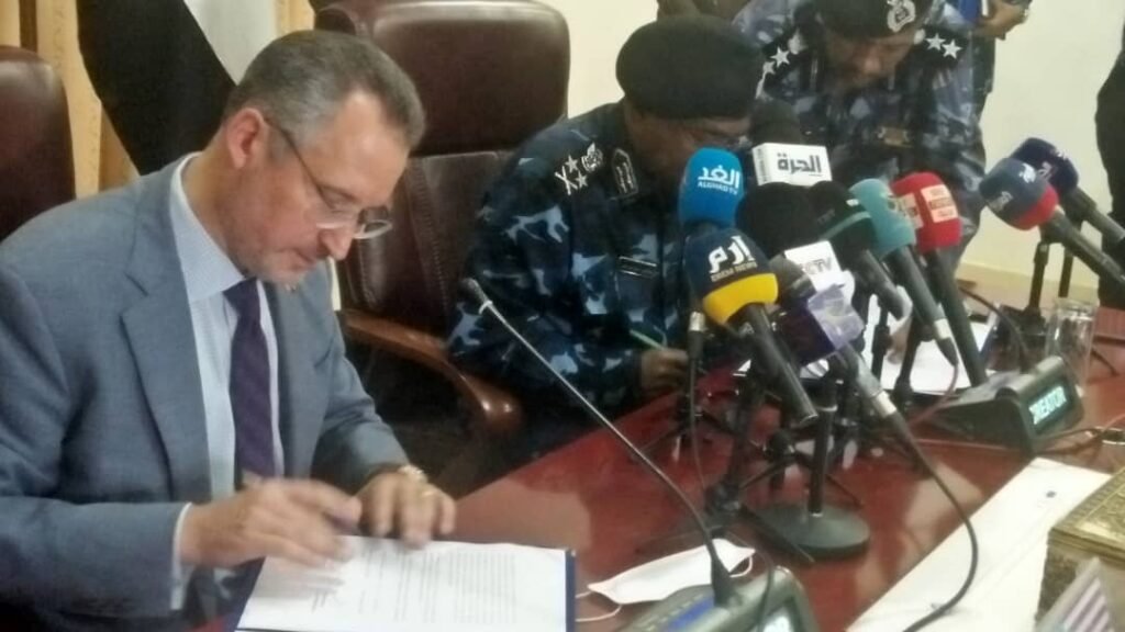السودان وأمريكا يوقعان اتفاقية لإنفاذ القانون والعدالة الجنائية السودان وأمريكا يوقعان اتفاقية لإنفاذ القانون والعدالة الجنائية