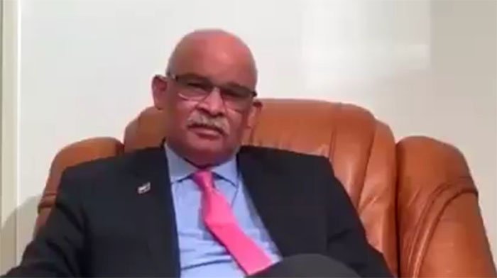 فيديو: علي بن أبي طالب يعلن رفض قرار البرهان بإقالته فيديو: علي بن أبي طالب يعلن رفض قرار البرهان بإقالته