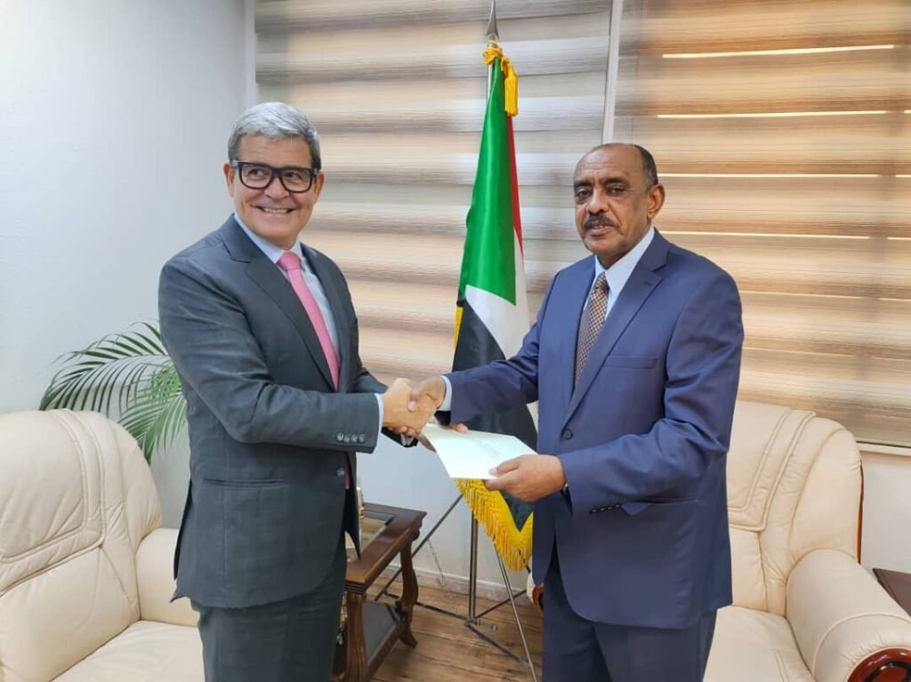 سفيران جديدان لإيطاليا وتركيا في السودان سفيران جديدان لإيطاليا وتركيا في السودان