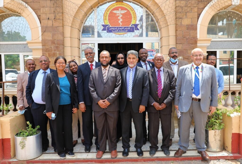 المدير الإقليمي لمنظمة الصحة العالمية يزور مجلس التخصصات الطبية