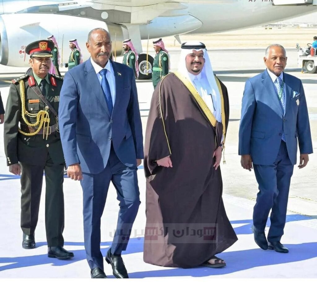 البرهان يصل السعودية ويشارك في القمة العربية والإسلامية غير العادية البرهان يزور السعودية