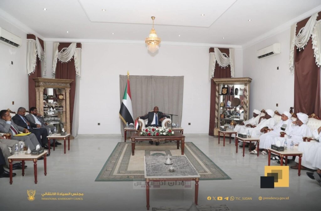 البرهان: لن نضع السلاح حتى تحرير كل شبر دنسته مليشيا التمرد البرهان: لن نضع السلاح حتى تحرير كل شبر دنسته مليشيا التمرد