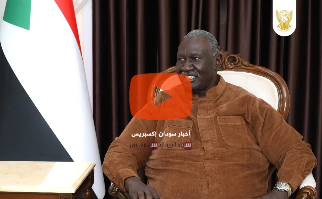 مالك عقار ينفي لقاء قيادات “تأسيس” في نيروبي ويصف الأنباء بـ”العارية من الصحة” مالك عقار ينفي لقاء قيادات "تأسيس" في نيروبي ويصف الأنباء بـ"العارية من الصحة" مالك عقار