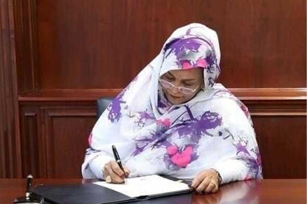 آمنة ميرغني محافظ بنك السودان المركزي