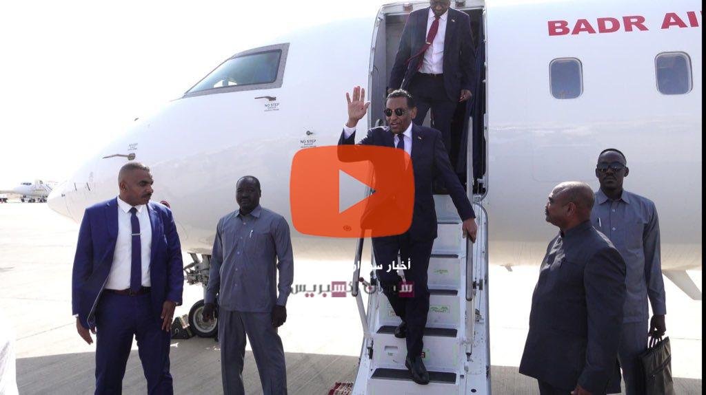 كامل إدريس يعود إلى السودان