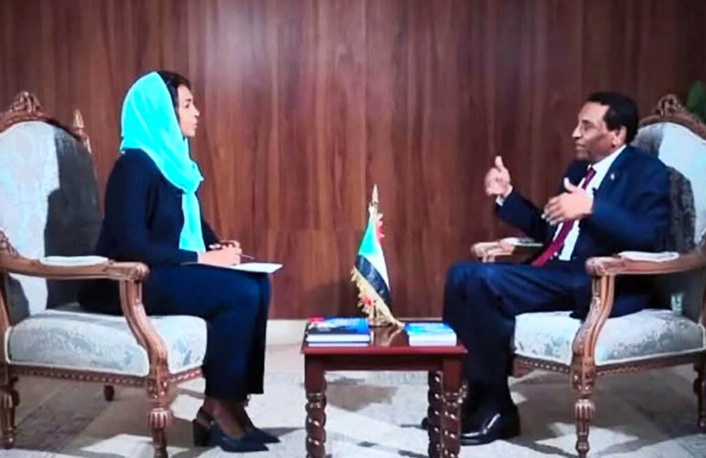 كامل إدريس يرفع الإيقاف عن مديرة مكتب قناة العربية بالسودان لينا يعقوب لينا يعقوب وكامل إدريس
