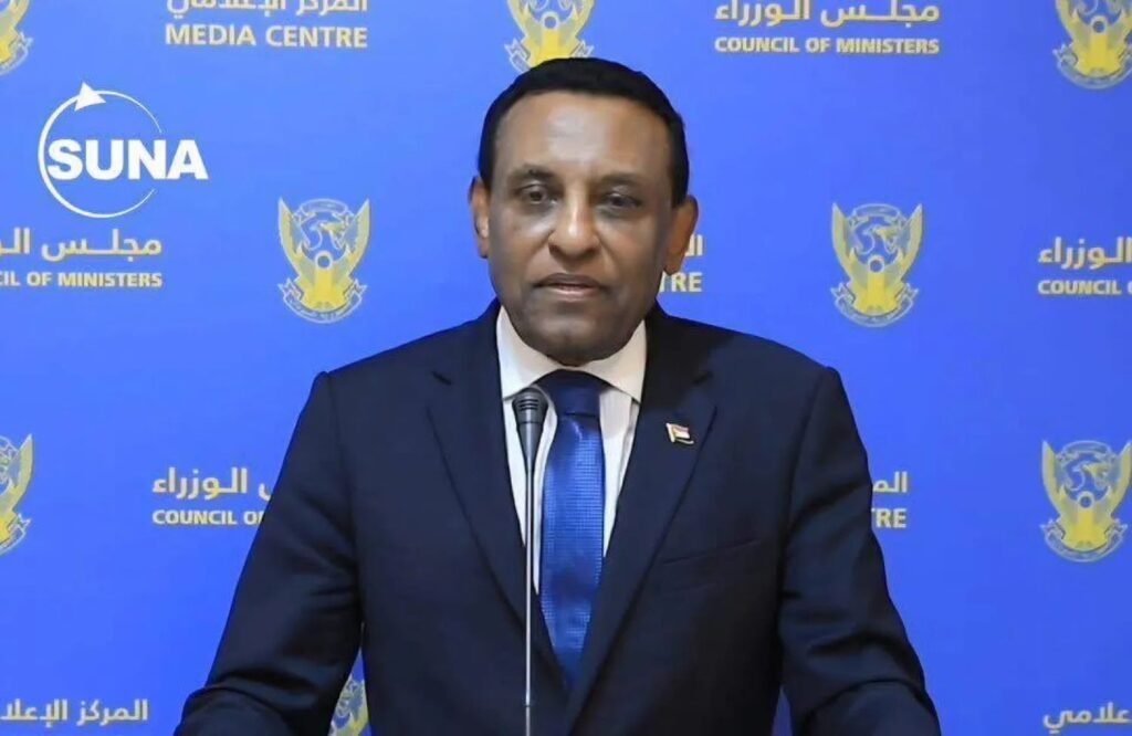 كامل إدريس يقيل الوزيرة لمياء وأبرز مستشاريه ويحل مجالس إدارات شركات كامل إدريس