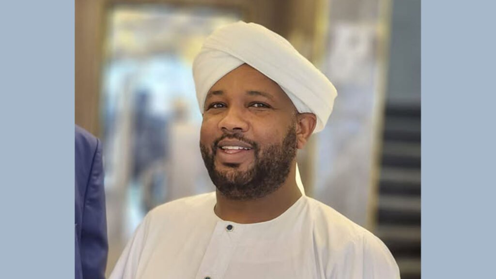 عودة شيخ الزين لإمامة التراويح في مسجد سيدة سنهوري بعد توقف طويل شيخ الزين محمد أحمد