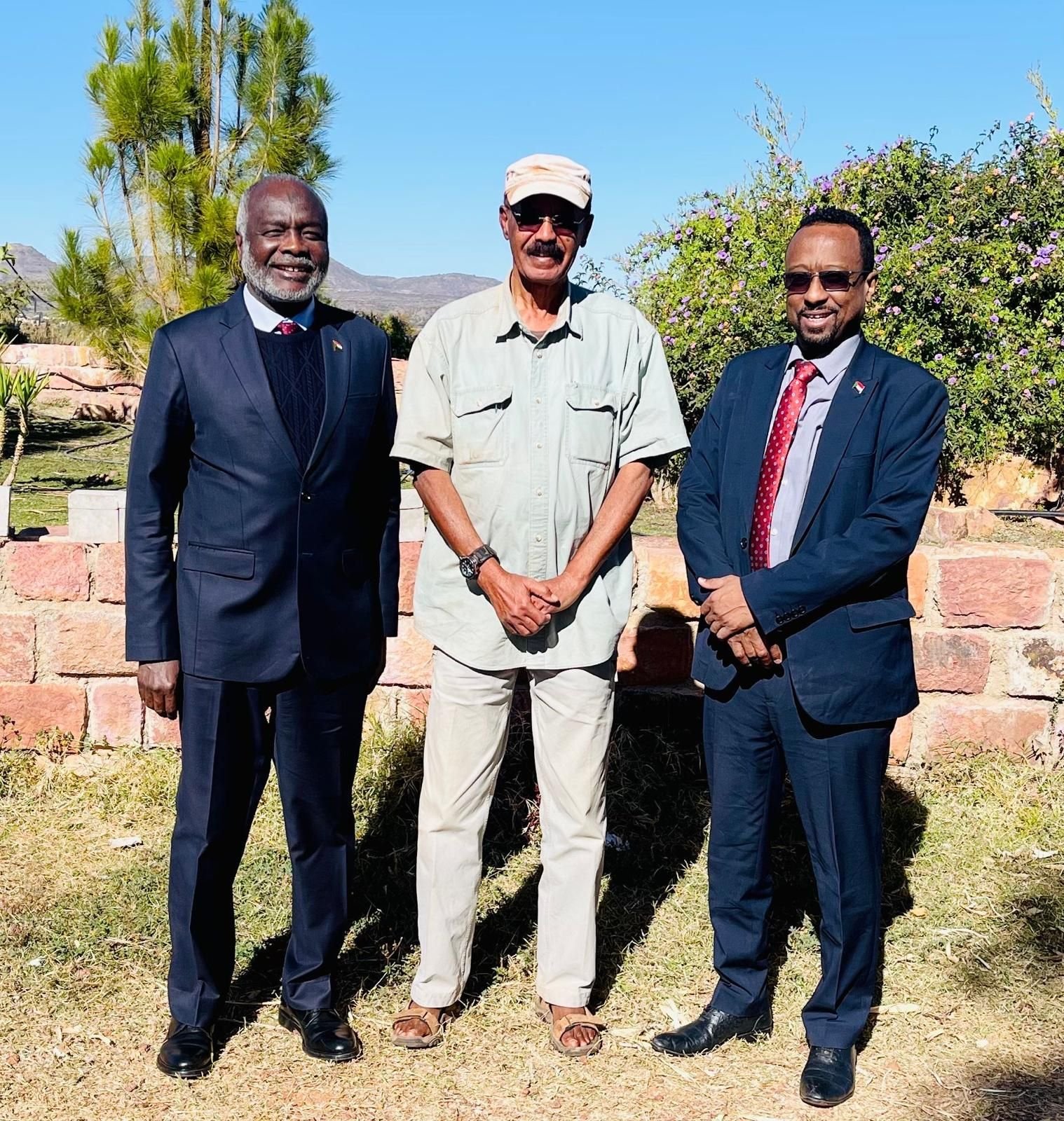 أسياسي أفورقي وجبريل إبراهيم وخالد الإعيسر