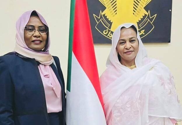 محافظة بنك السودان ومديرة بنك الخرطوم