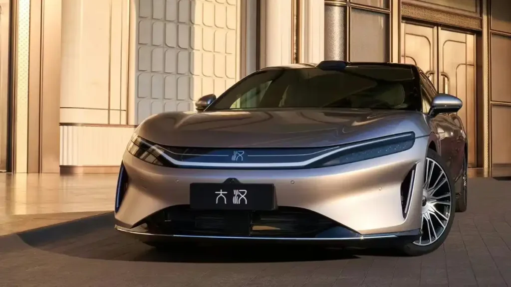 9 دقائق شحن و1008 كم مدى.. BYD تحدث ثورة في سوق السيارات الكهربائية 9 دقائق شحن و1008 كم مدى.. BYD تحدث ثورة في سوق السيارات الكهربائية BYD Da Han